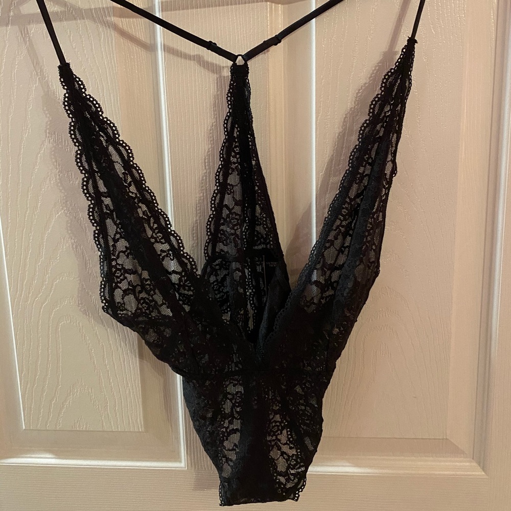 VICTORIAS SECRET BLACK LACE LINGERIE